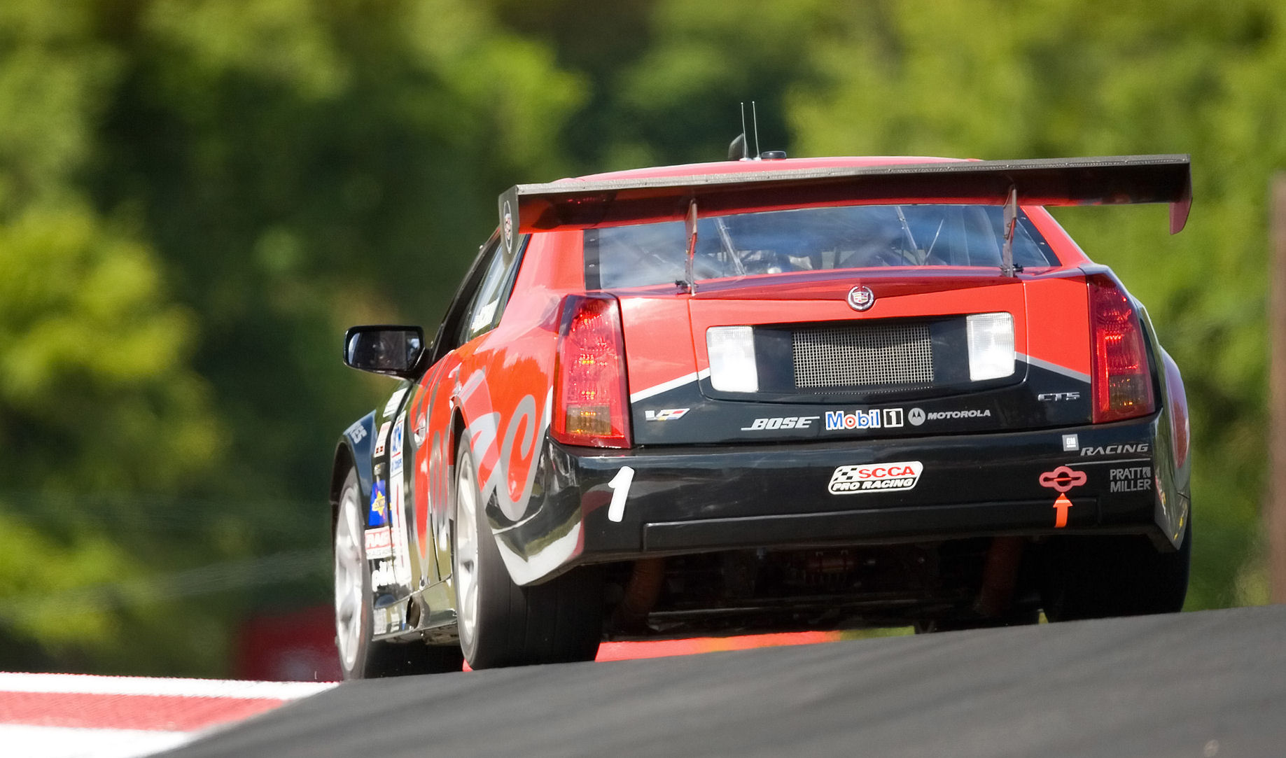 CADILLAC_CTS-V_RACING_2007_07